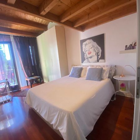 Casa Vacanze Chez La Reine - Holiday Home Vicenza Kültér fotó