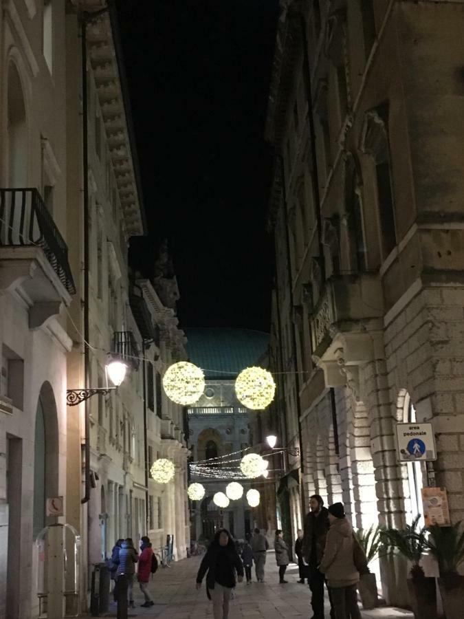 Casa Vacanze Chez La Reine - Holiday Home Vicenza Kültér fotó