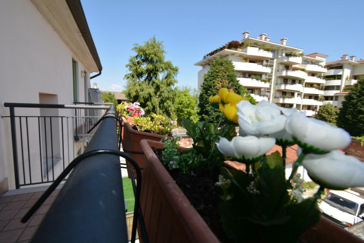 Casa Vacanze Chez La Reine - Holiday Home Vicenza Kültér fotó